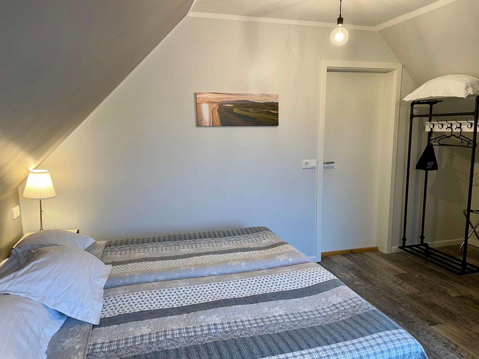 Akkeri Guesthouse Stykkishólmur Szoba fotó